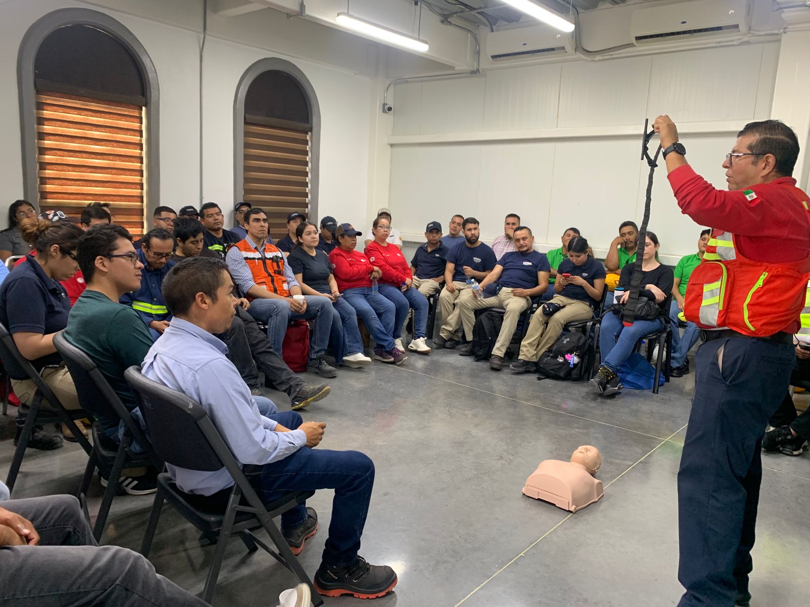 Participan 200 brigadistas en macrosimulacro de primeros auxilios