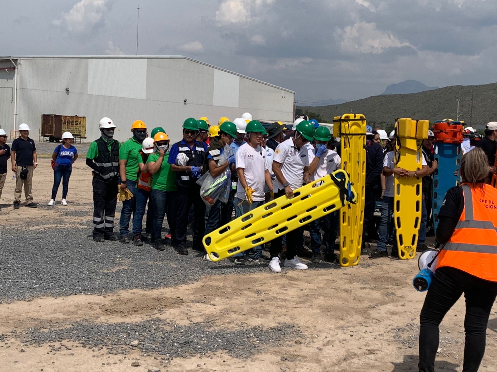 Participan más de 200 brigadistas en macrosimulacro