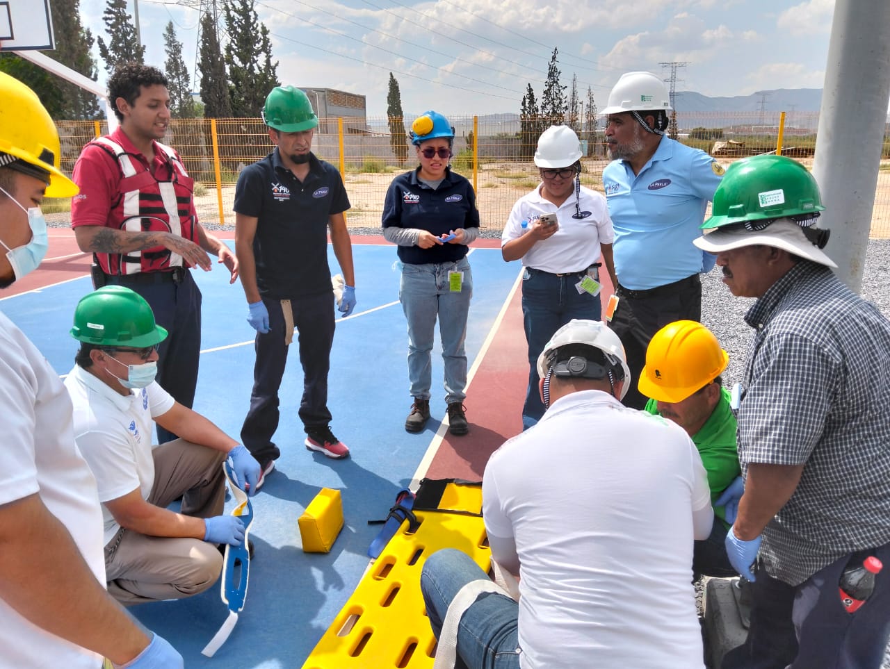 Participan más de 200 brigadistas en macrosimulacro