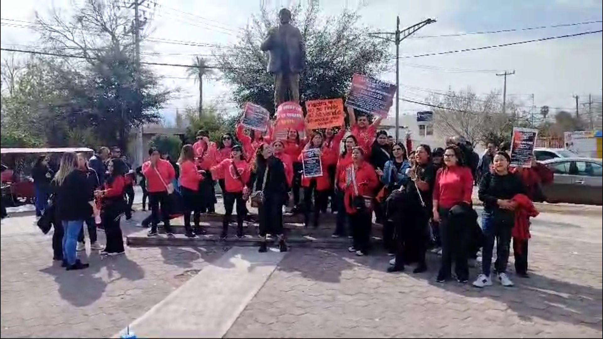 Protesta Monclova Isste.jpg