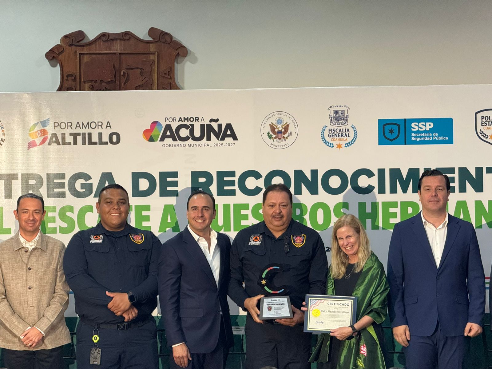 Reconocen a brigadistas y binomios K9 que participaron en Texas