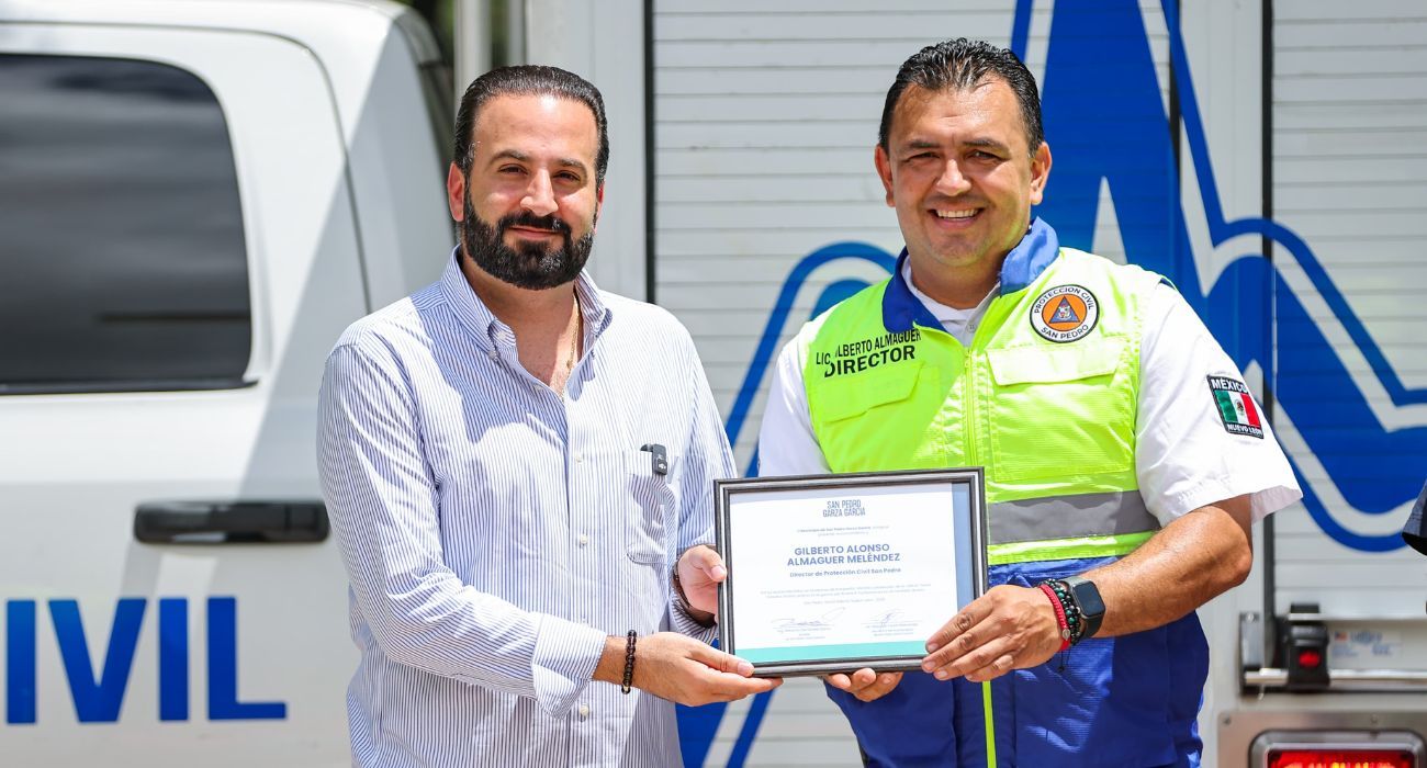 Reconocen a rescatistas de San Pedro por labores en Texas