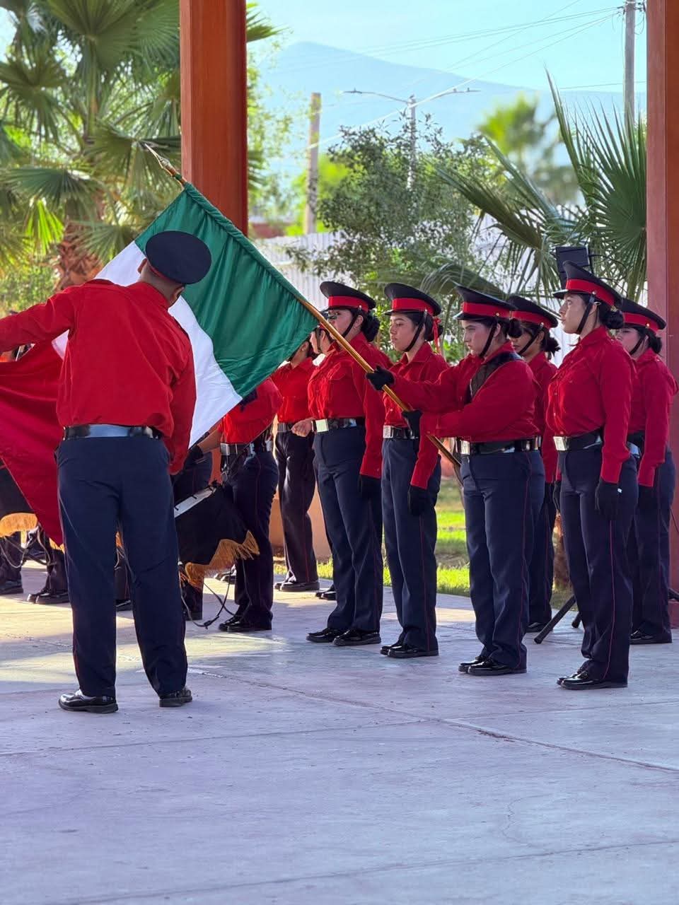 Regresan 14,000 estudiantes a clases en los COBAC