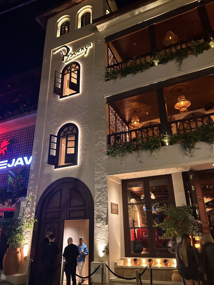 Restaurante de karol g.jfif