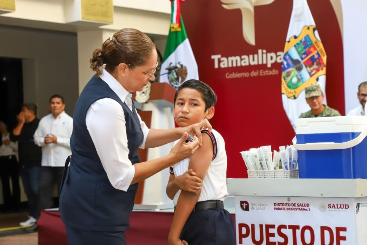 SST-152-2026.-Inicia-Gobierno-de-Tamaulipas-Campana-de-Vacunacion-Invernal-2026-2027-4.jpeg