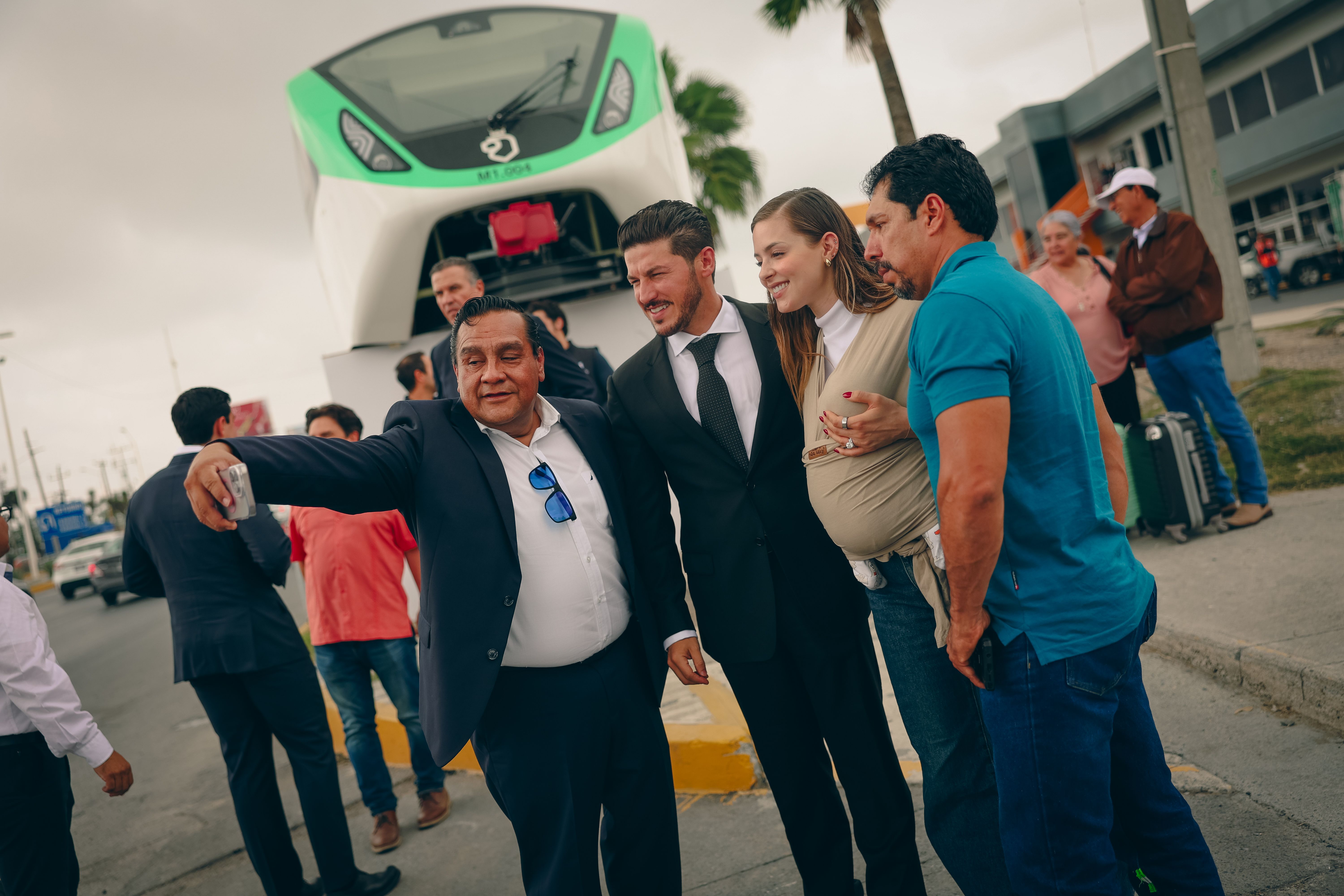 SUMAN 40 NUEVOS CAMIONES  A LA RUTA 109 AEROPUERTO - Y GRIEGA Y RUTA 219 03.JPG