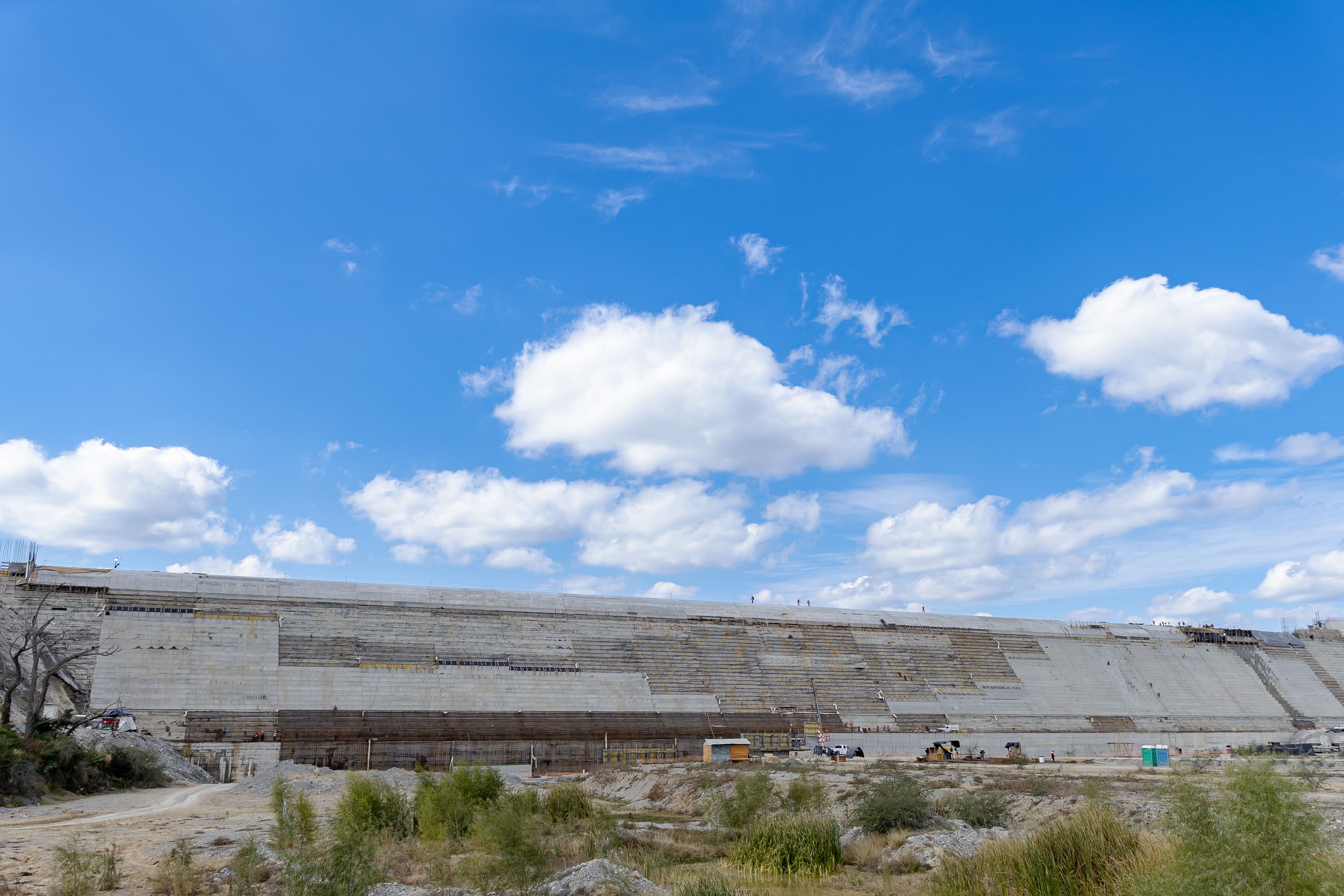 SUPERVISA GOBERNADOR TRABAJOS DE CONCLUSIÓN DE LA CORTINA DE LA PRESA LIBERTAD 08.JPG