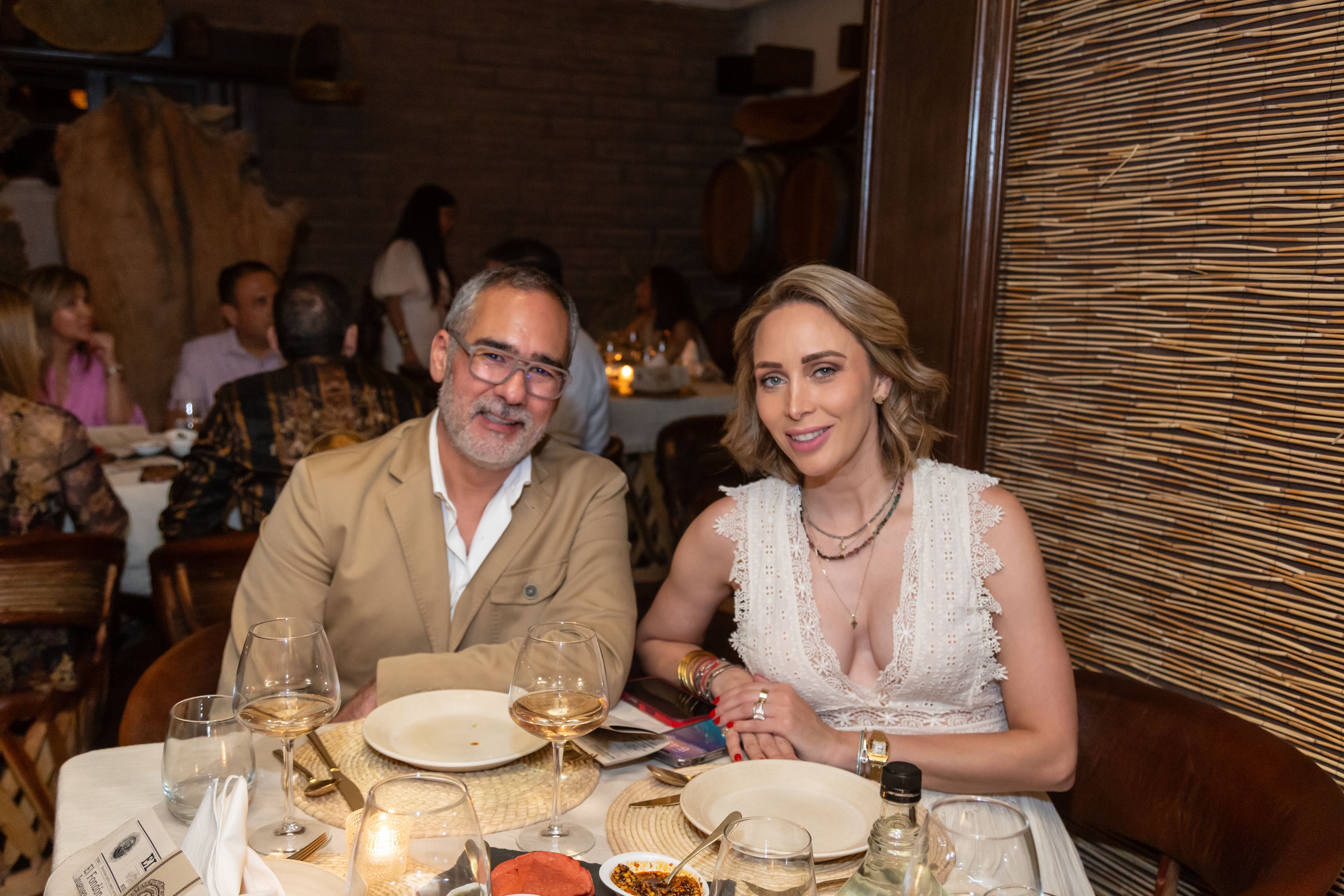 Samuel Guzmán y Paola Serrano 2.jpg