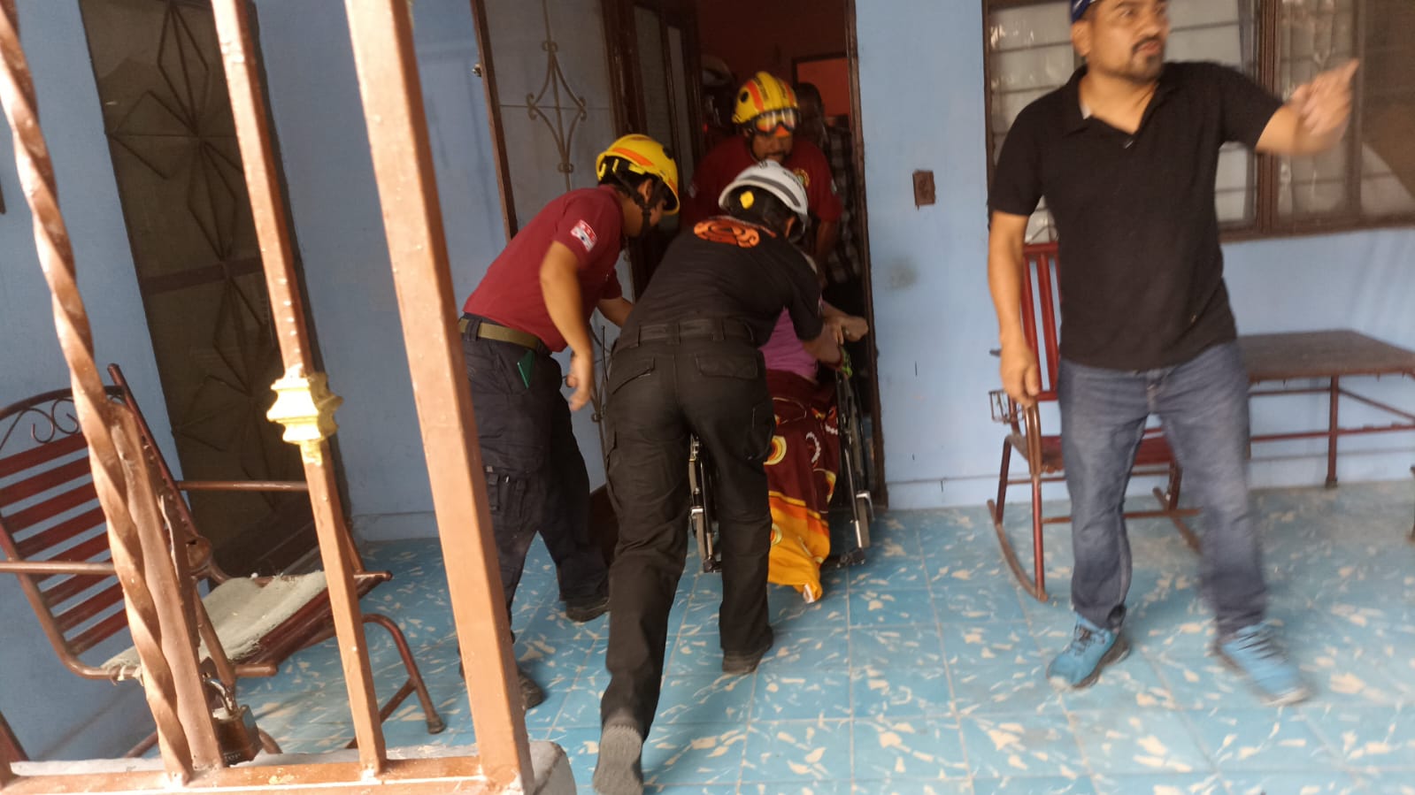 Se registra incendio en casa de la colonia Celestino Gasca