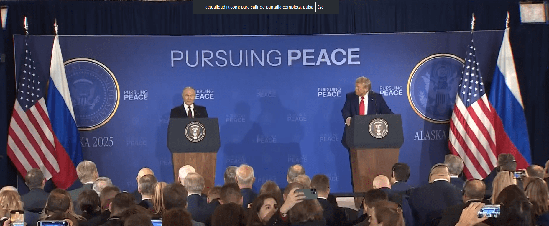 Se reúnen Trump y Putin para frenar guerra en Ucrania