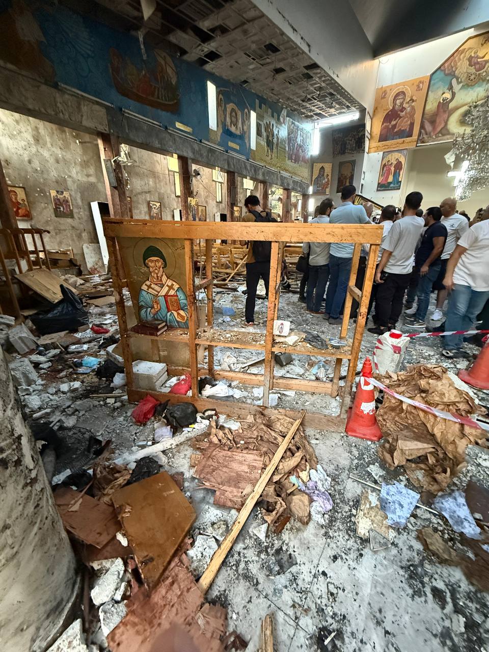 Suben a 20 los muertos en ataque contra una iglesia de Damasco
