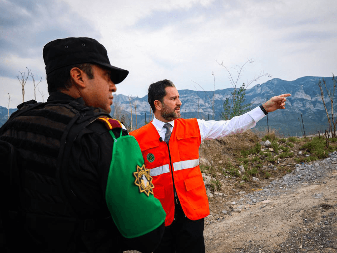 Suspenden tiradero clandestino en Santa Catarina; hay un detenido