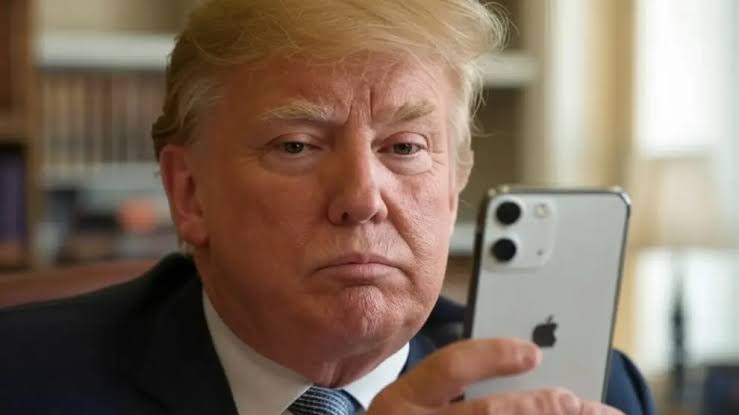 Trump-apple.jpeg