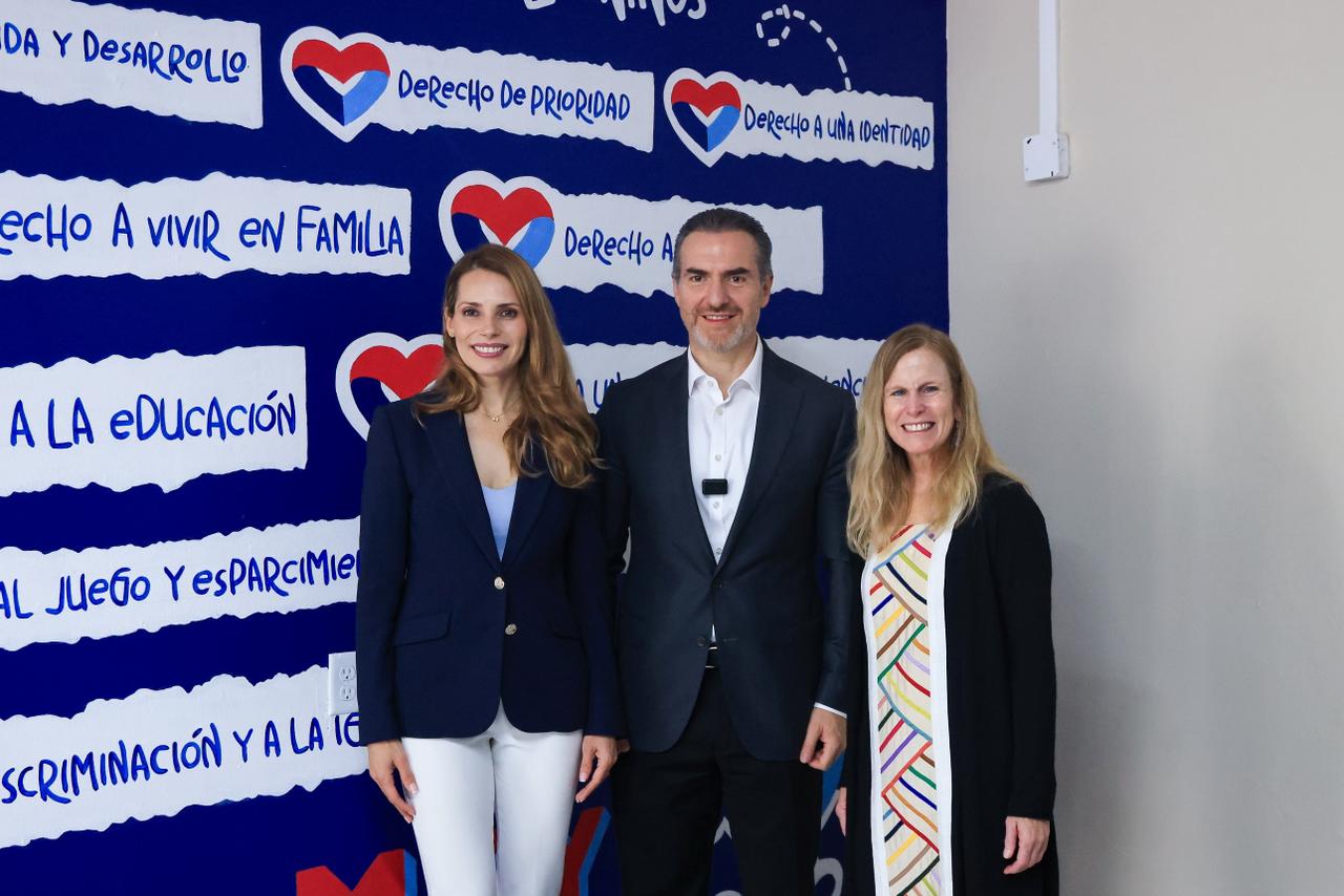 VISITA CONSUL DIF MTY 1.jpeg