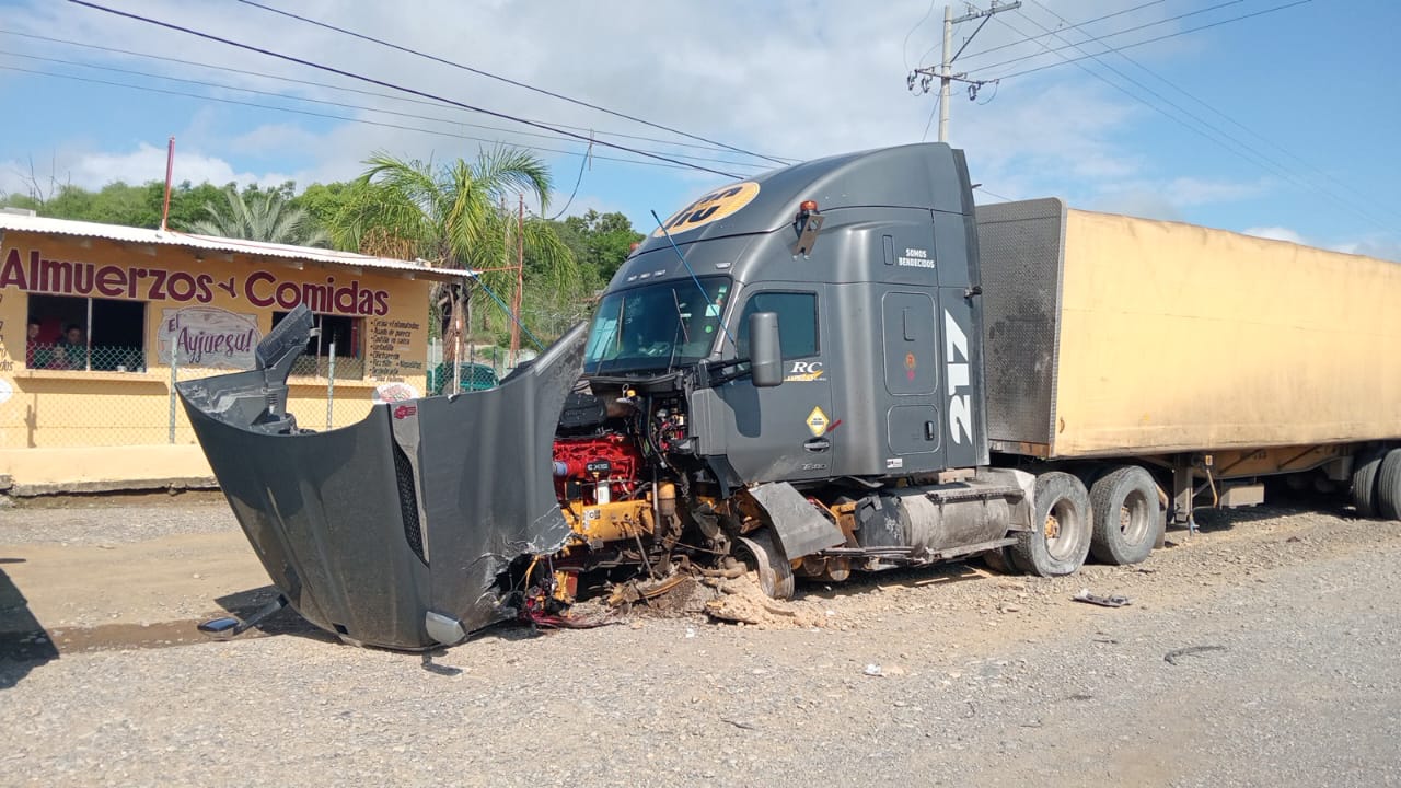 accidente-auto-cadereyta1.jpeg