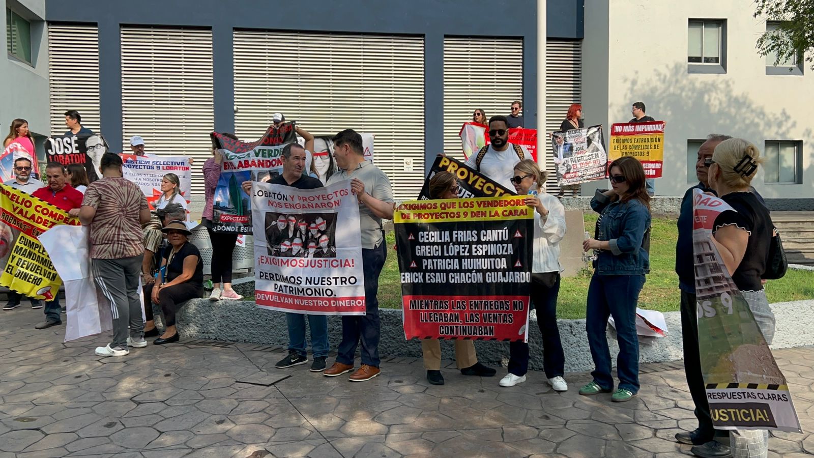 afectados-por-caso-lobaton-amenazan-con-bloqueos.jpg