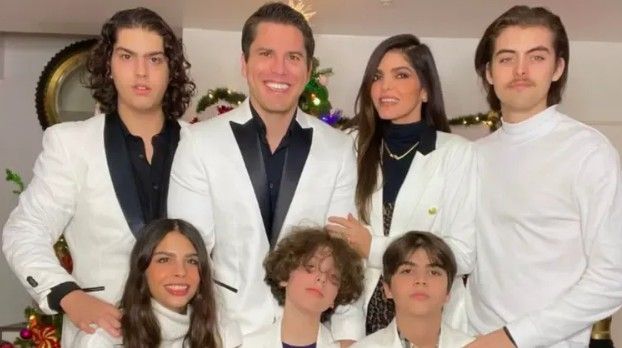 ana barbara familia.jpg