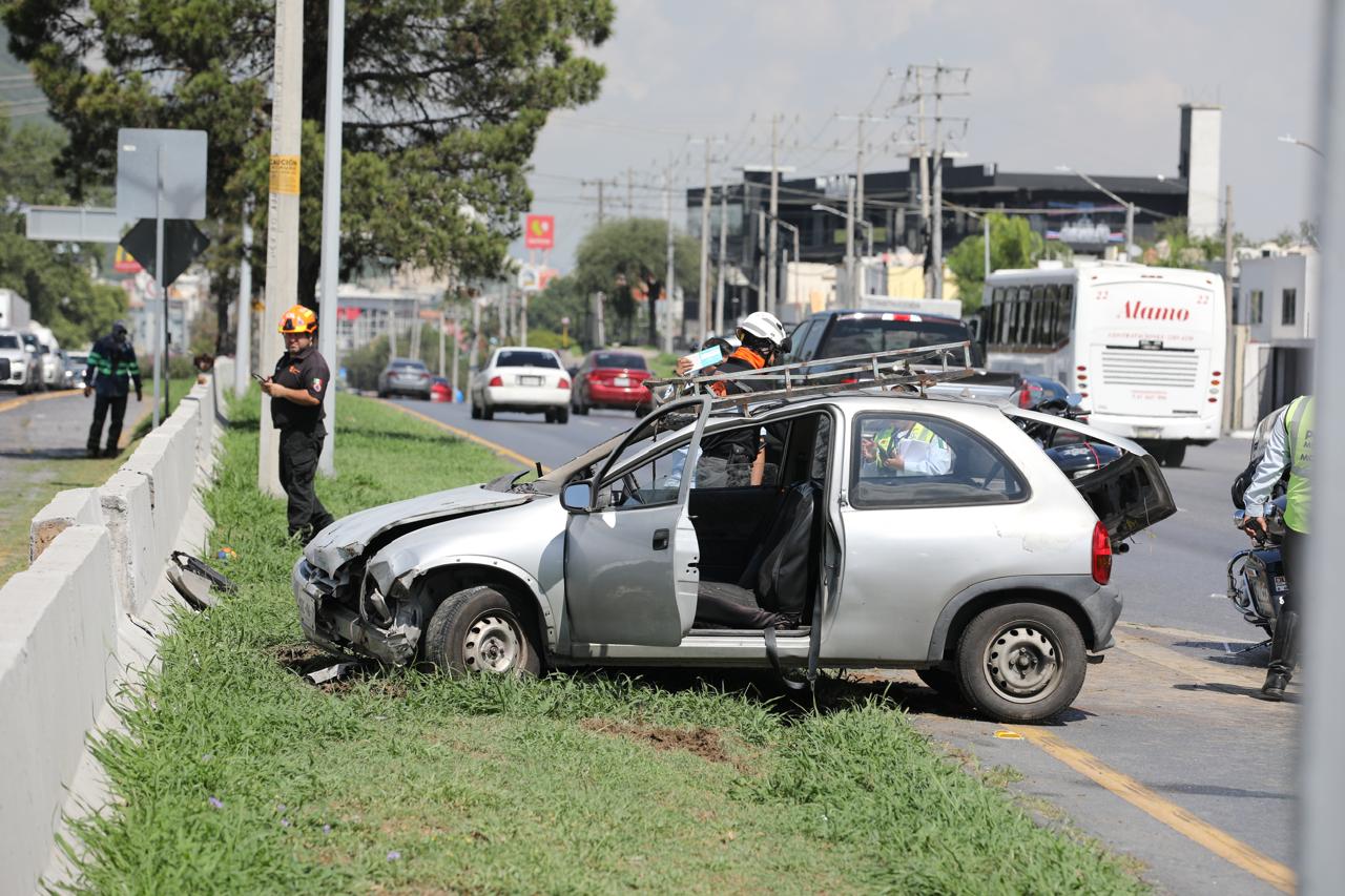 auto-muro-carretera-nacional.jpeg
