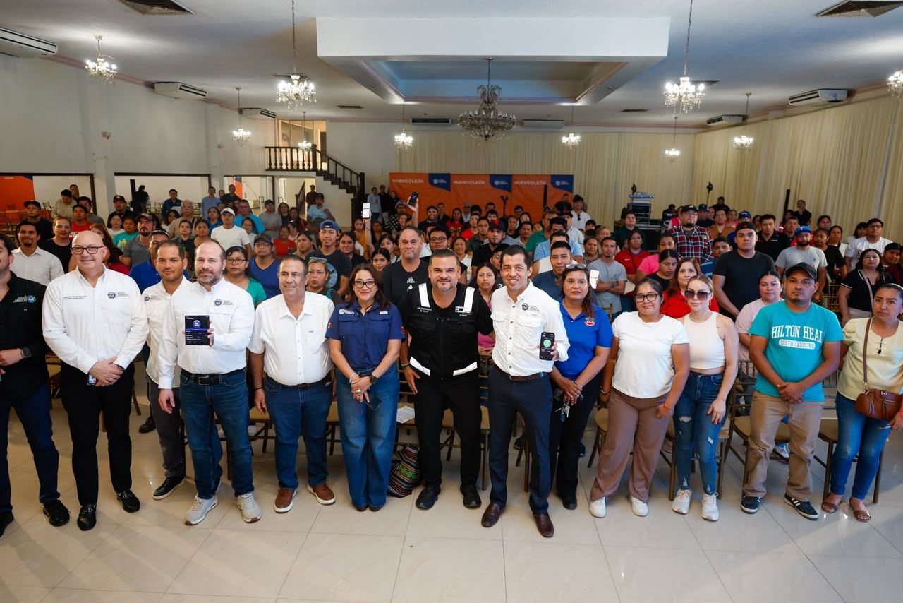 ayd-lanza-app-400-contratos.jpg