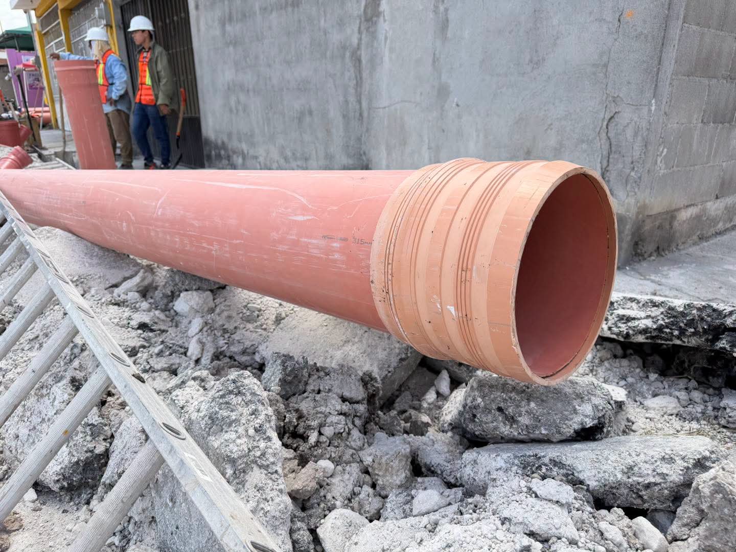 beto-granados-impulsa-rehabilitacion-drenaje-matamoros.jpg