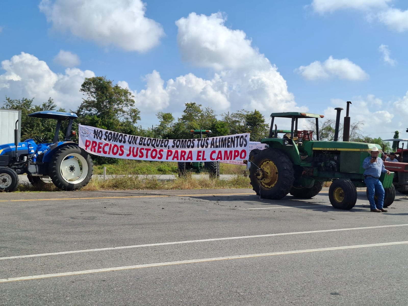 bloqueo-productores-altamira1.jpeg