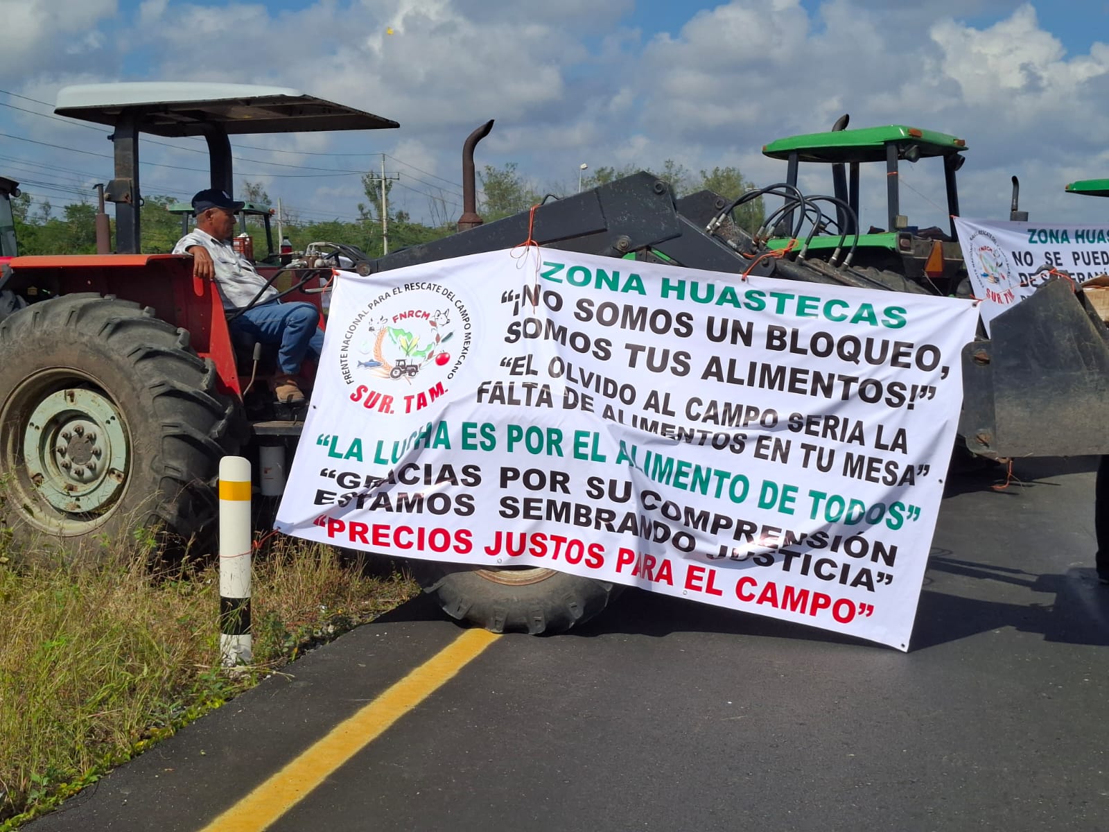 bloqueo-productores-altamira2.jpeg