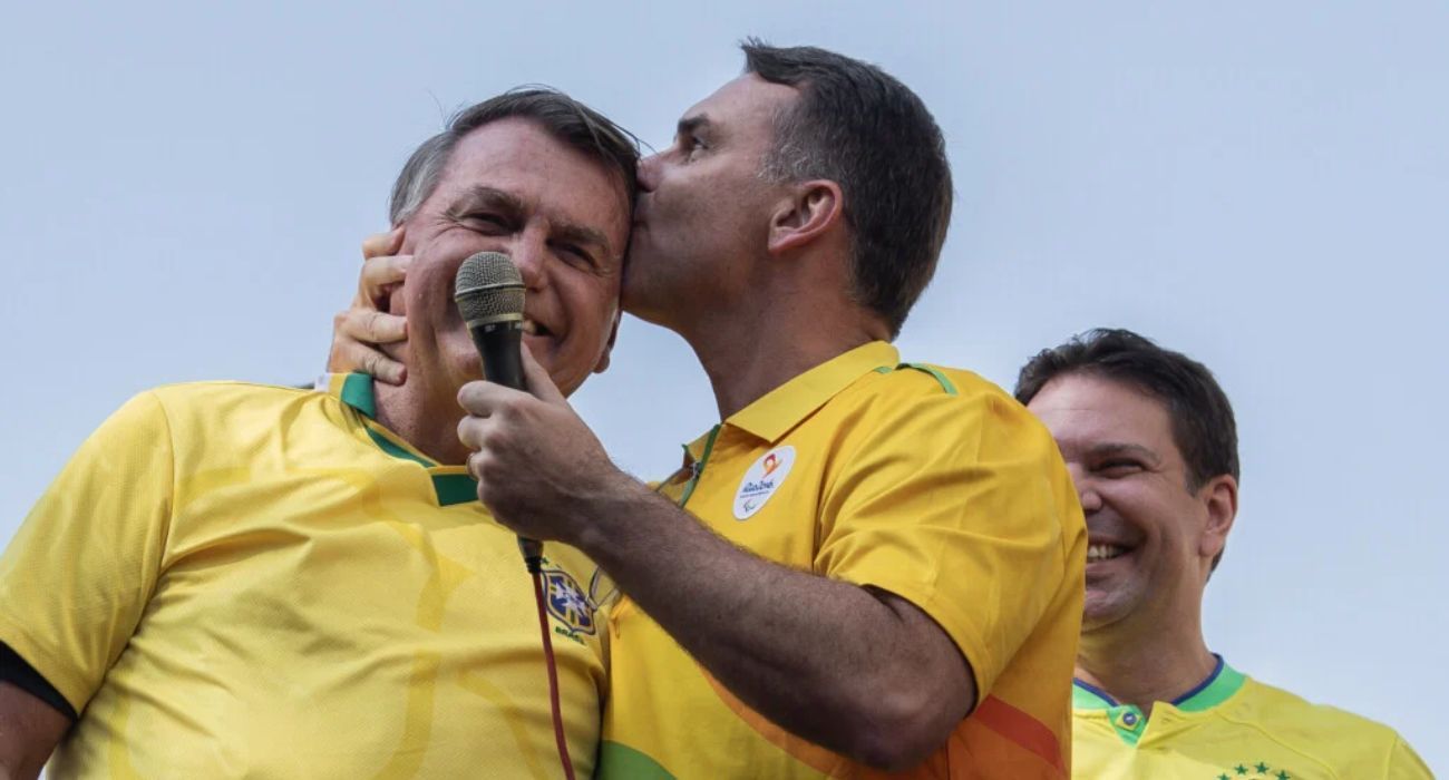 bolsonaro-quiere-entregue-banda-presidencial.jpg