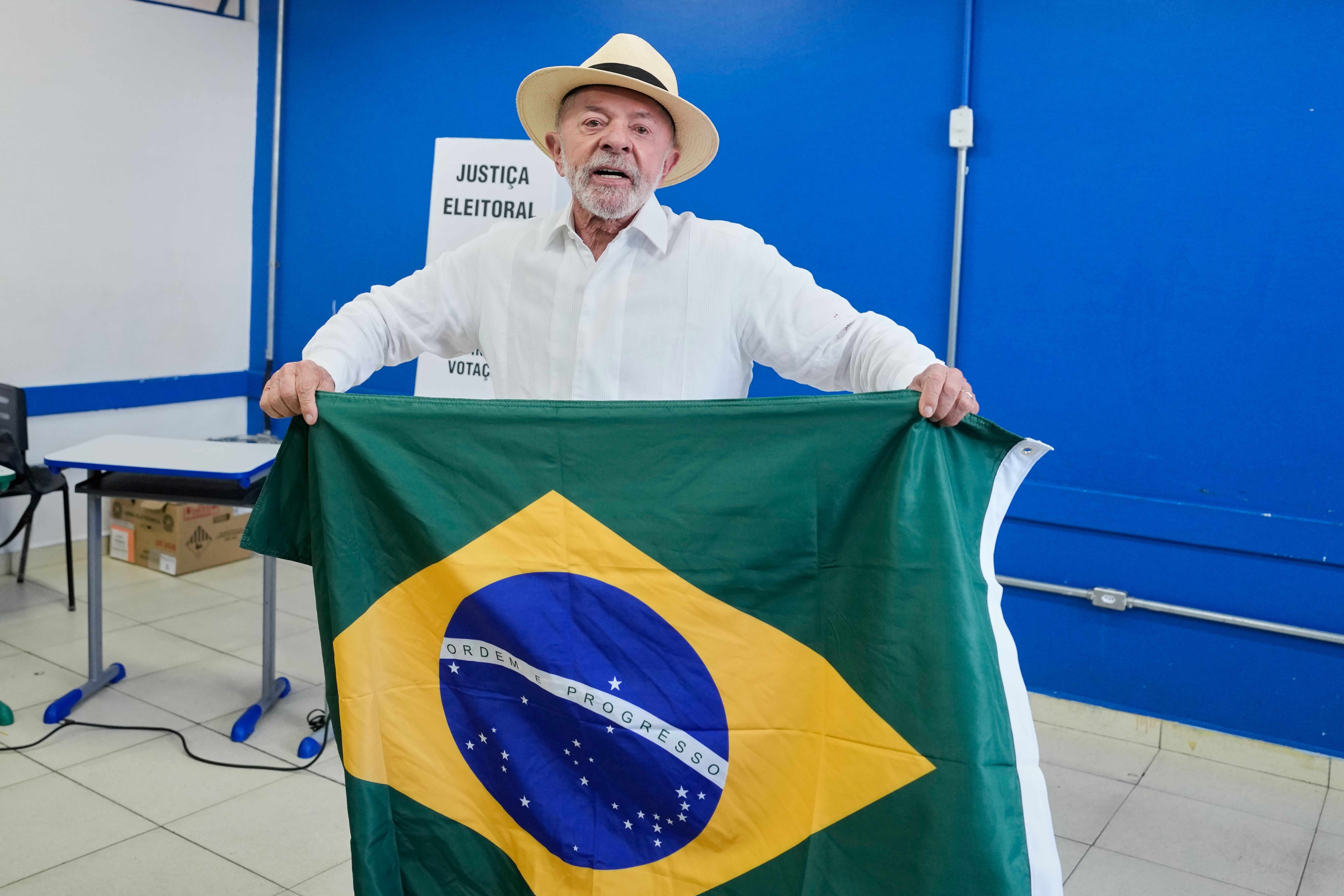 brasil-cierra-urnas-elecciones-presidenciales.jpg