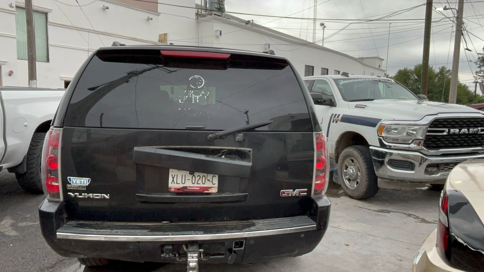 camioneta-yukon-grupo-fugitivo1.jpeg