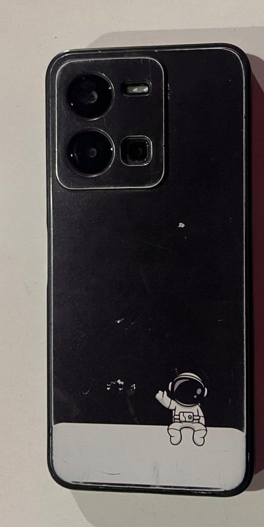 celular-robo.jpeg