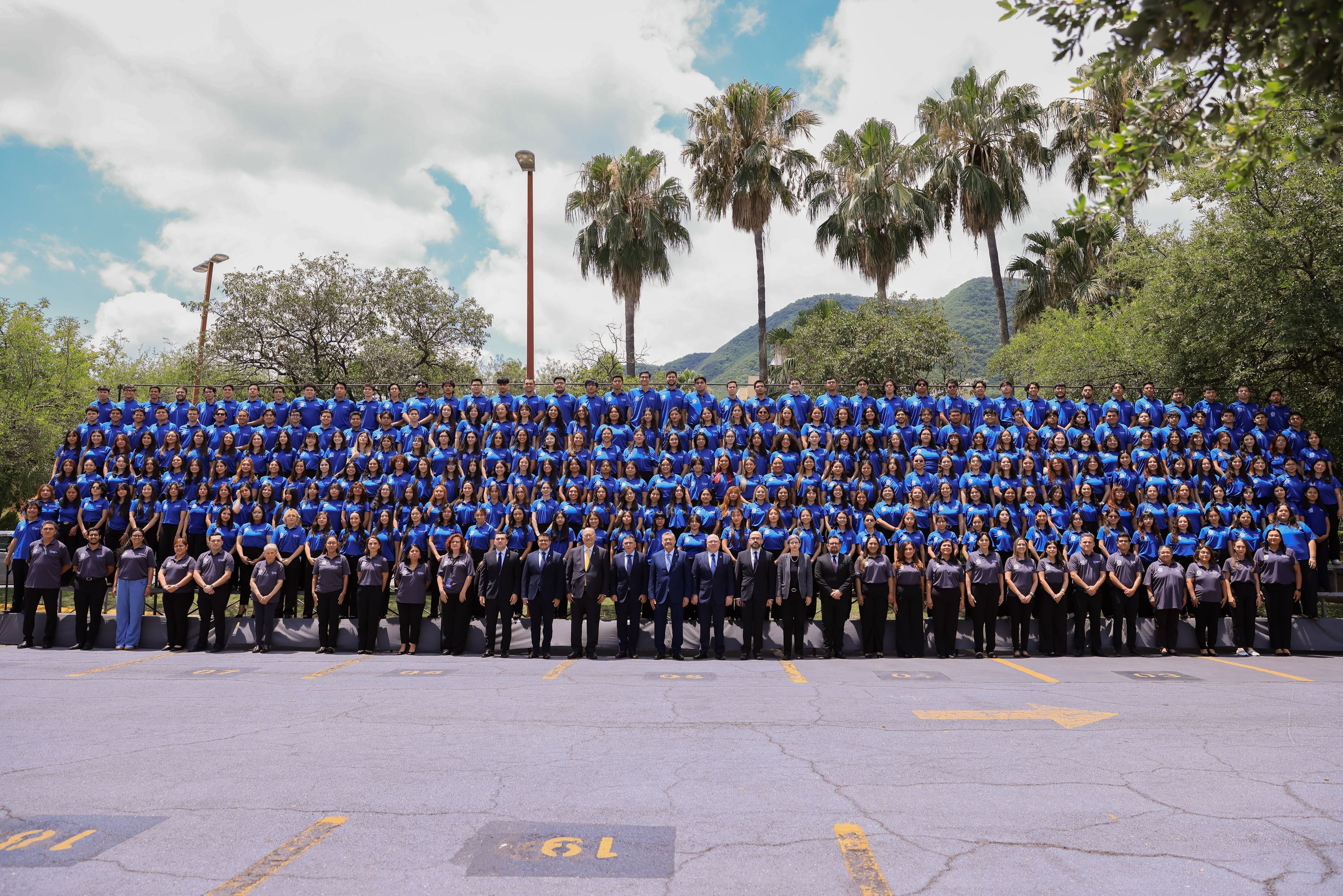 ceremonia-de-reconocimiento-a-la-permanencia-2026-uanl-144.jpg