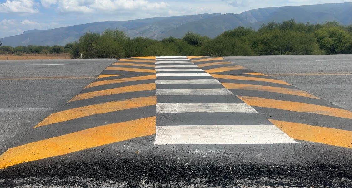 colocan-reductores-carretera-jaumave.jpg