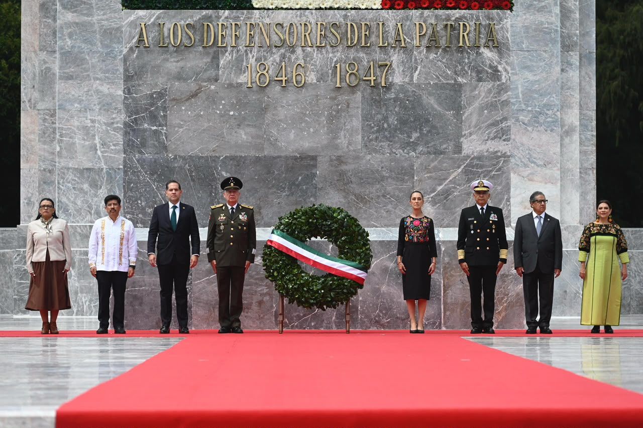 conmemoran-niños-heroes.jpg