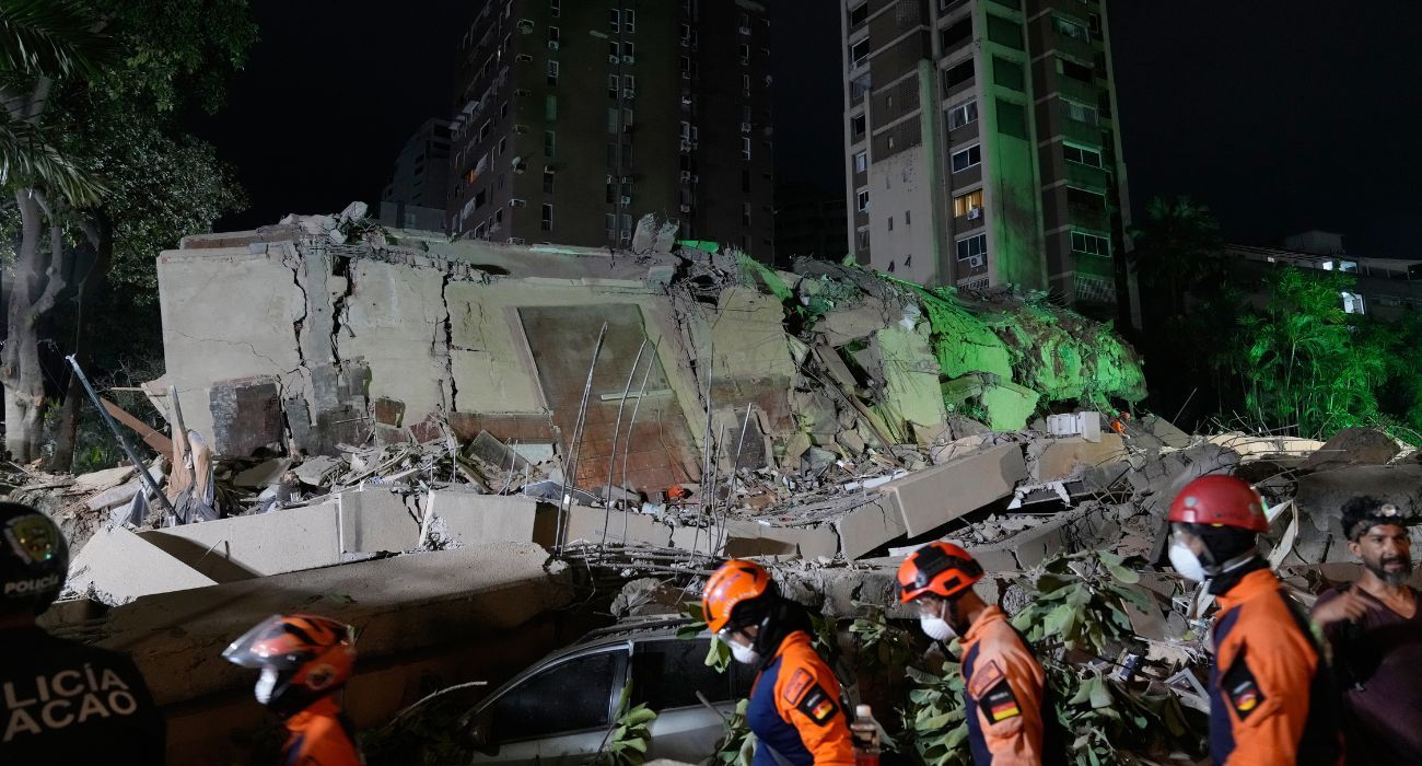 contabilizan-920-muertos-3360-heridos-sismos-venezuela.jpg