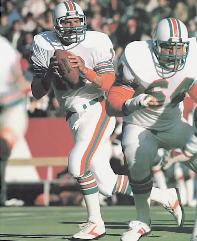 dan-marino-ed-newman-miami-dolphins.webp