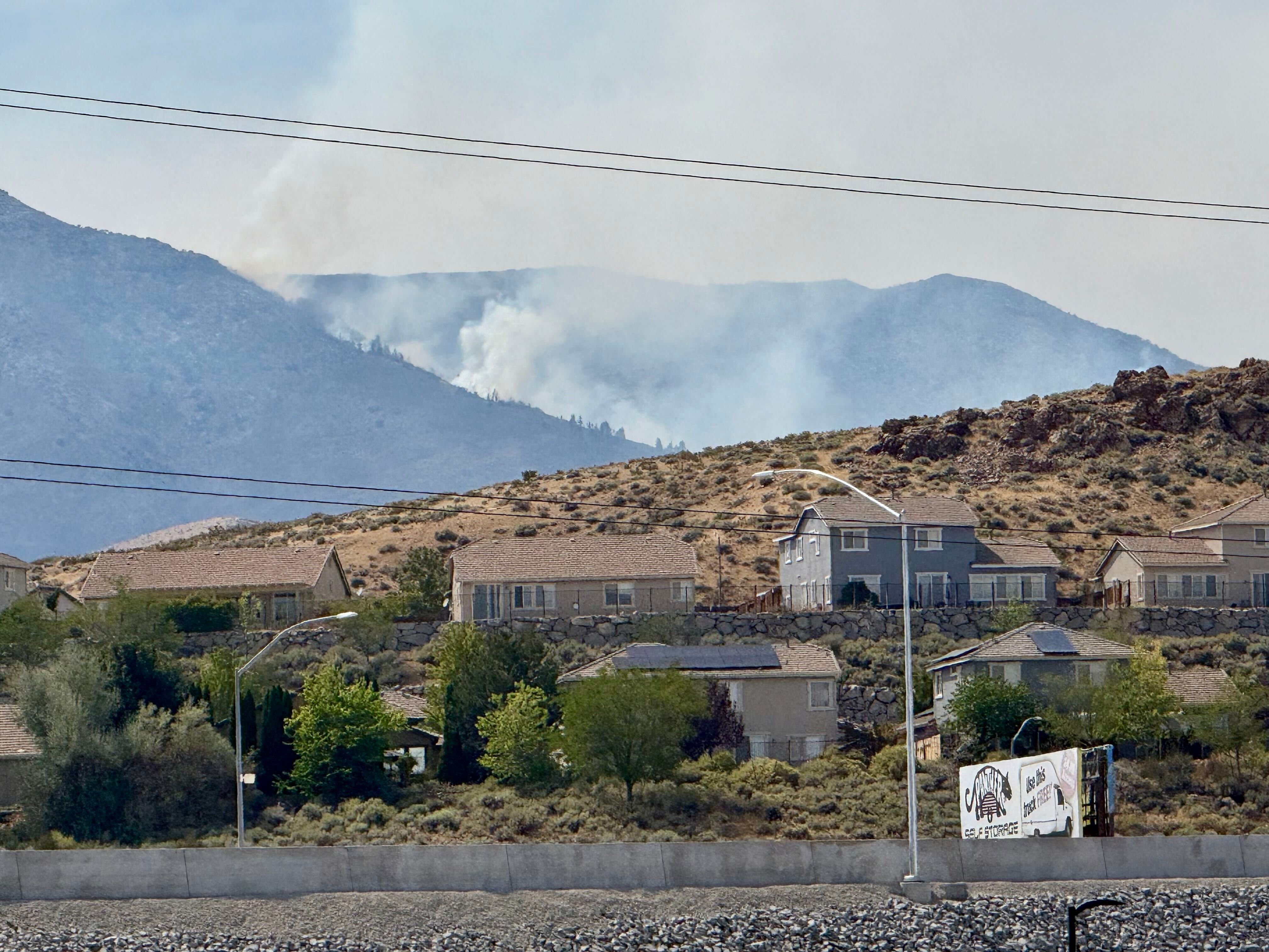 desalojan-90-mil-residentes-nevada-por-incendio-forestal.jpg
