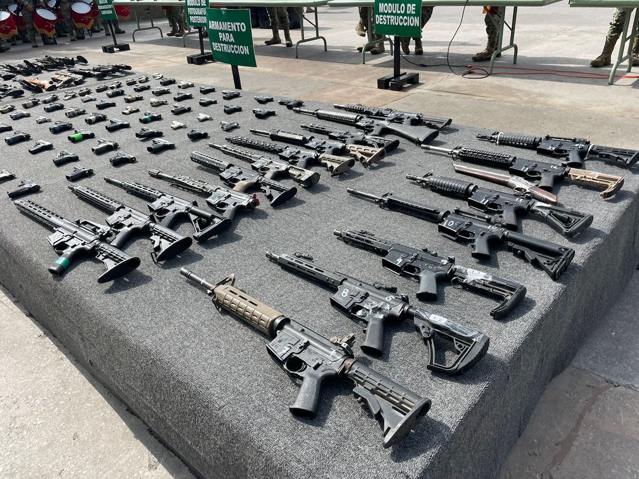 destruccion-armas-fundidora1.jpeg