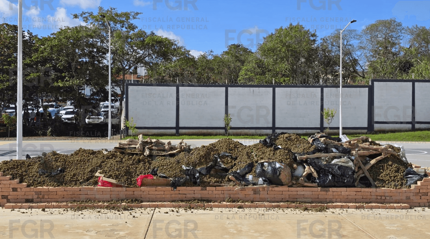 destruyen-914-kilos-droga-300-maquinas.jpg