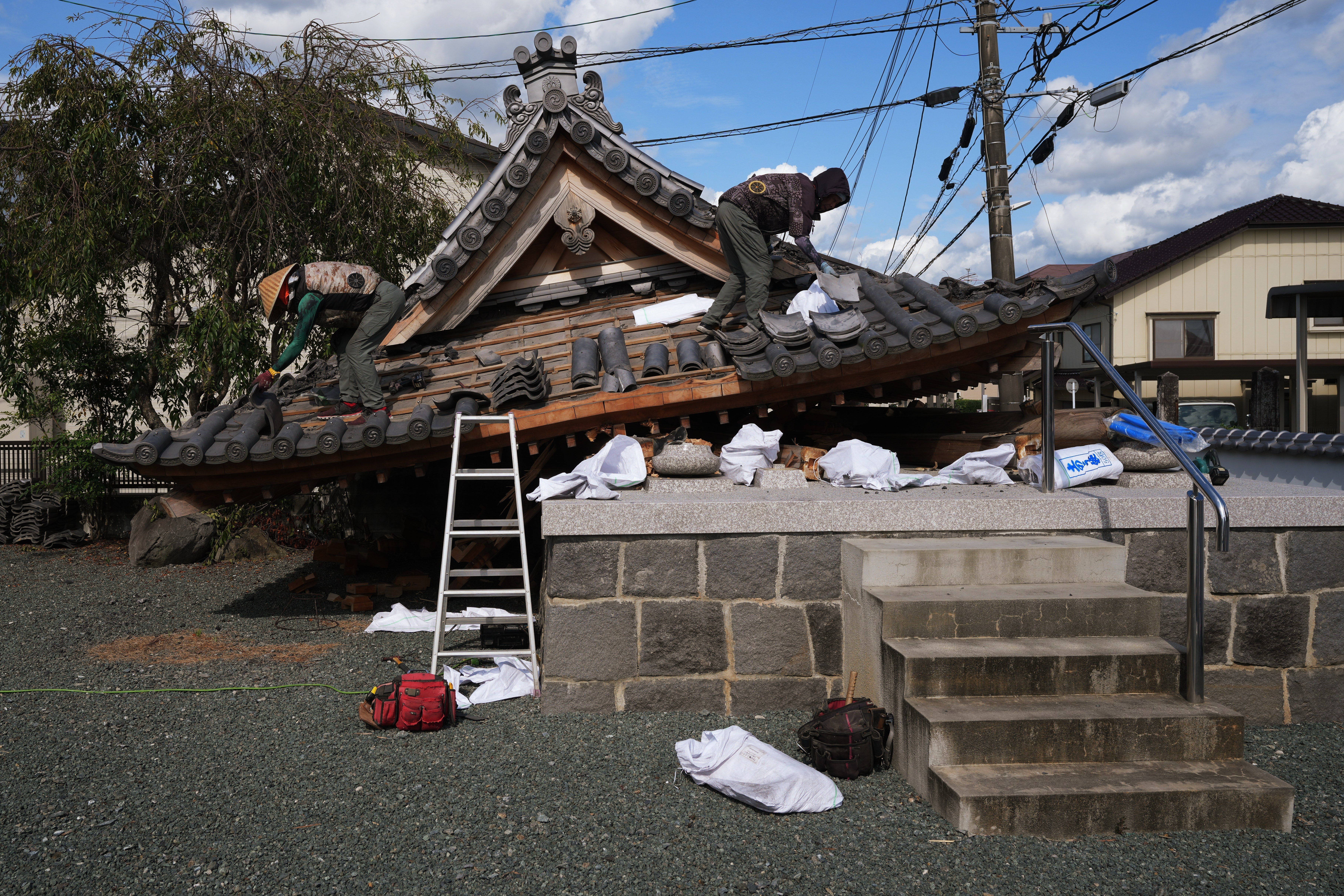 devastador-panorama-por-sismo-30-muertos-japon.jpg