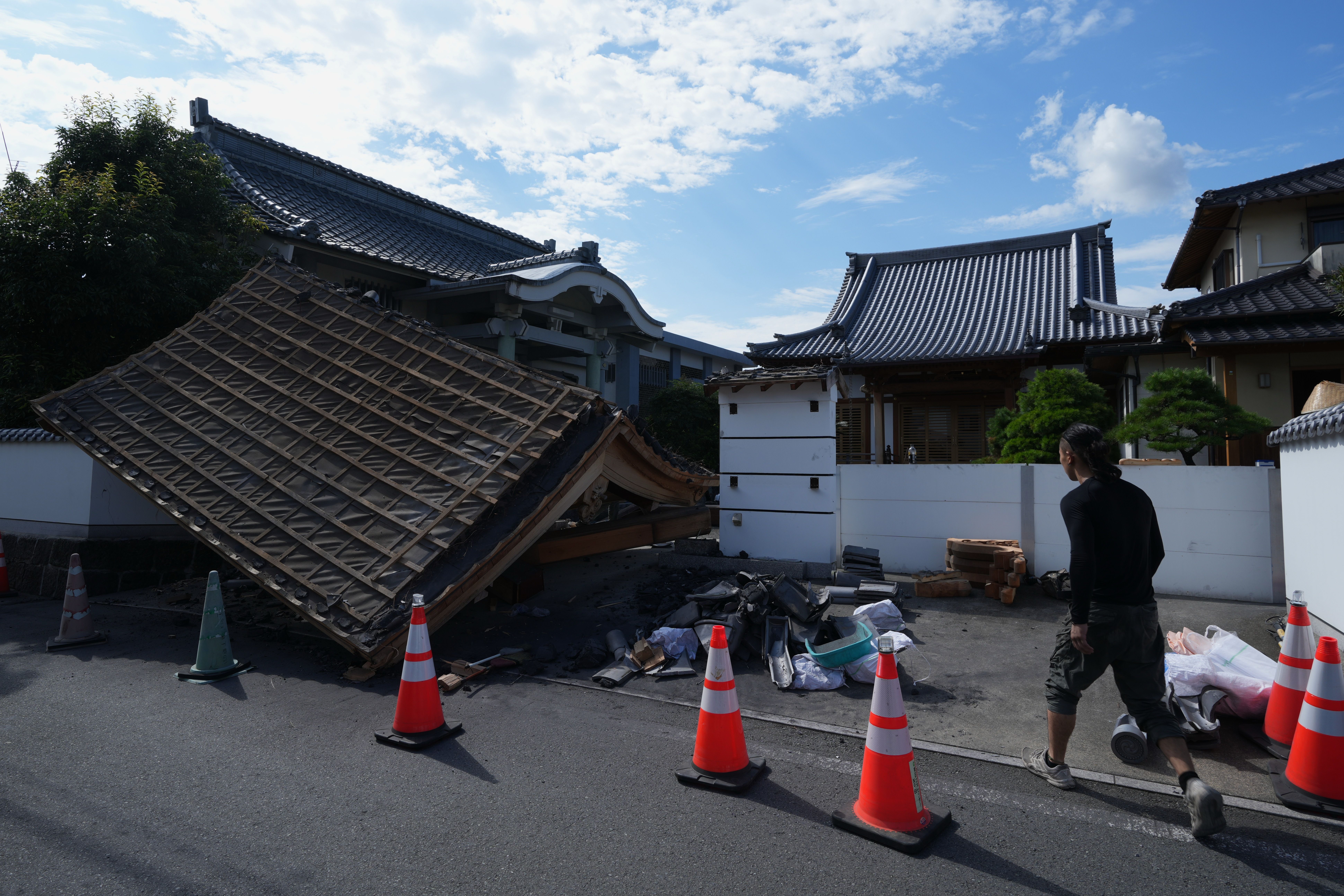 devastador-panorama-por-sismo-30-muertos-japon.jpg