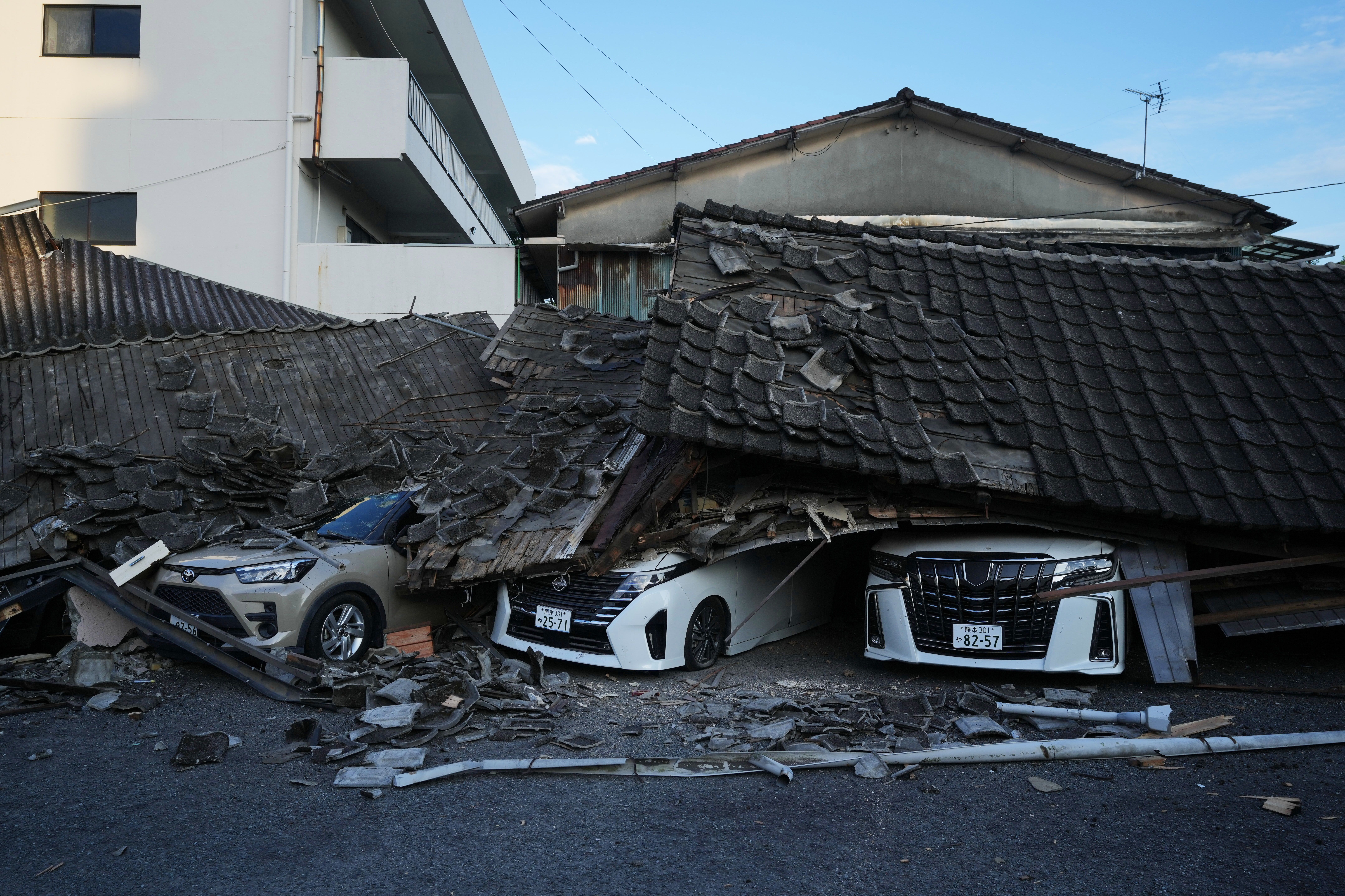 devastador-panorama-por-sismo-30-muertos-japon.jpg