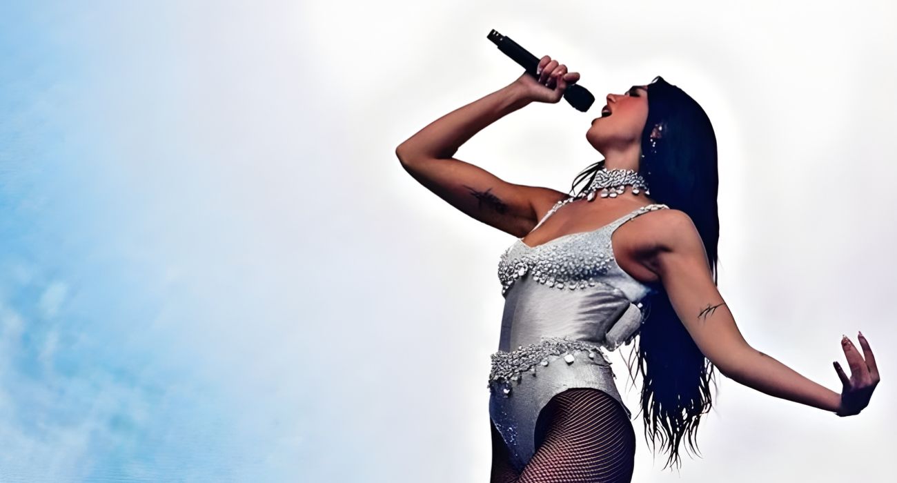 dua lipa “Bésame Mucho” de Luis Miguel Ciudad de México.jpg