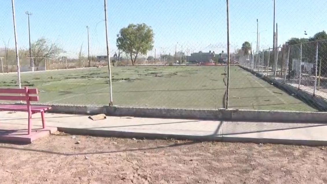 Piden restaurar cancha de Fútbol 7 en colonia Saltillo 2000.jpg