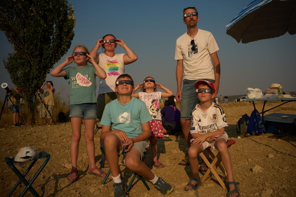eclipse 2.jpeg