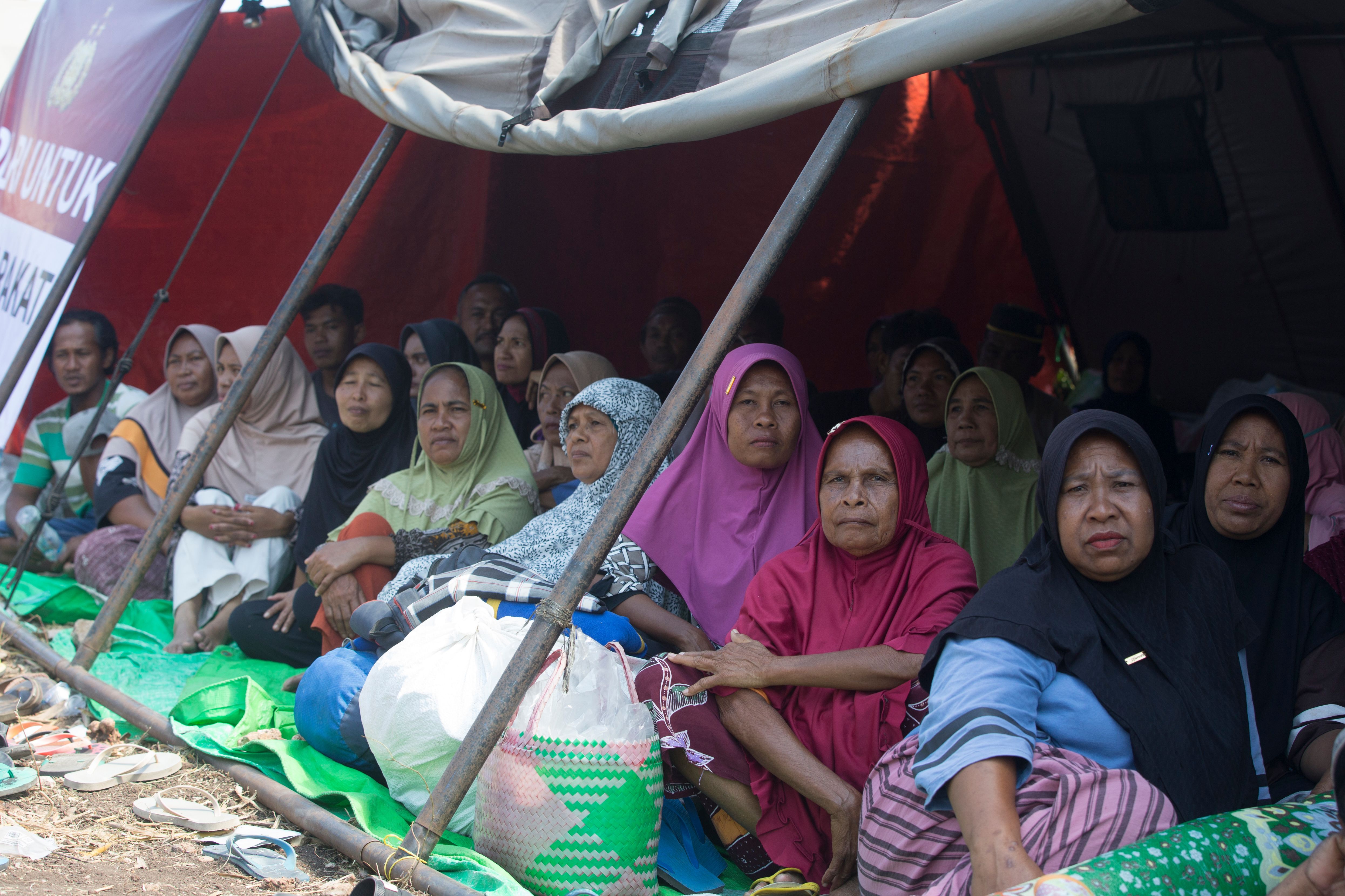 elevan-70-muertos-terremoto-indonesia.jpg