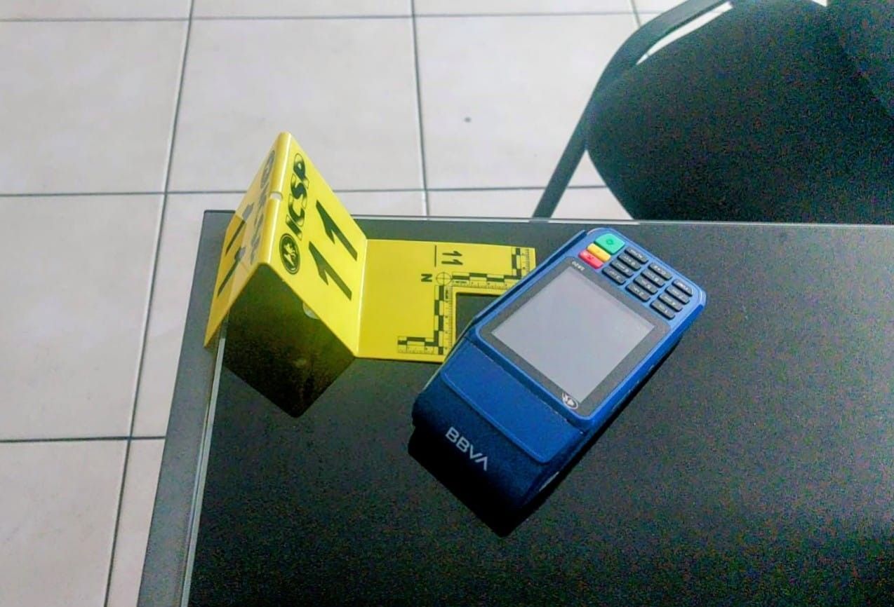 equipo-electronico-cobro-tarjeta .jpg