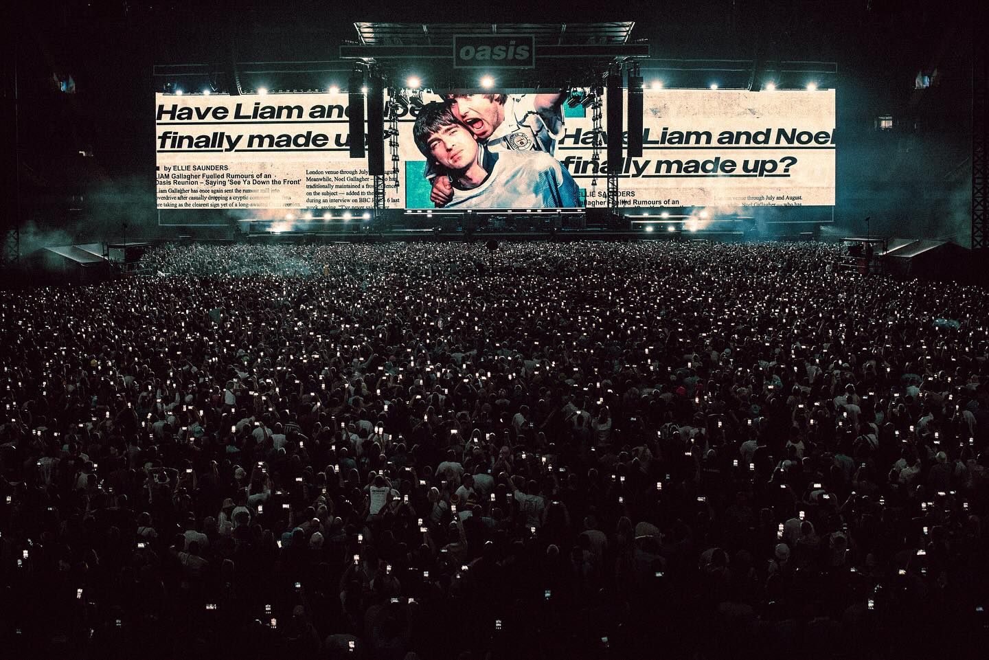 escena-oasis-concierto.jpg