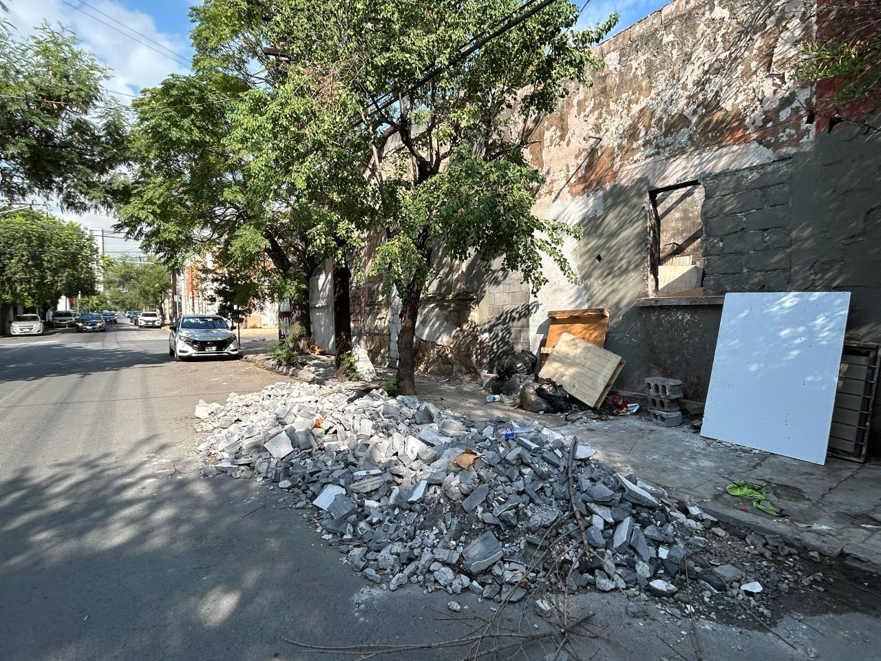 escombro-calle-centro.jpg