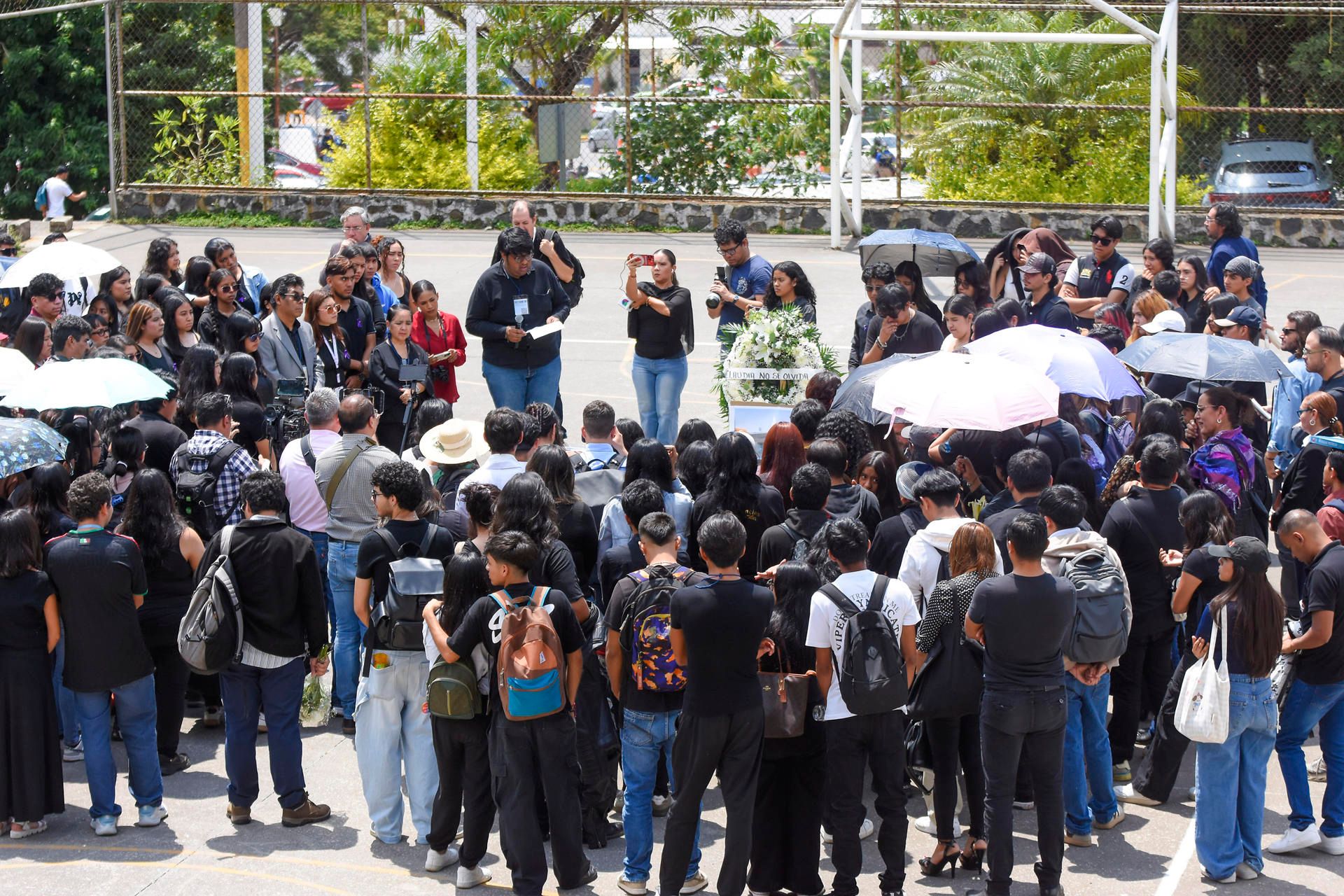 estudiantes-recuerdan-claudia1.jpg