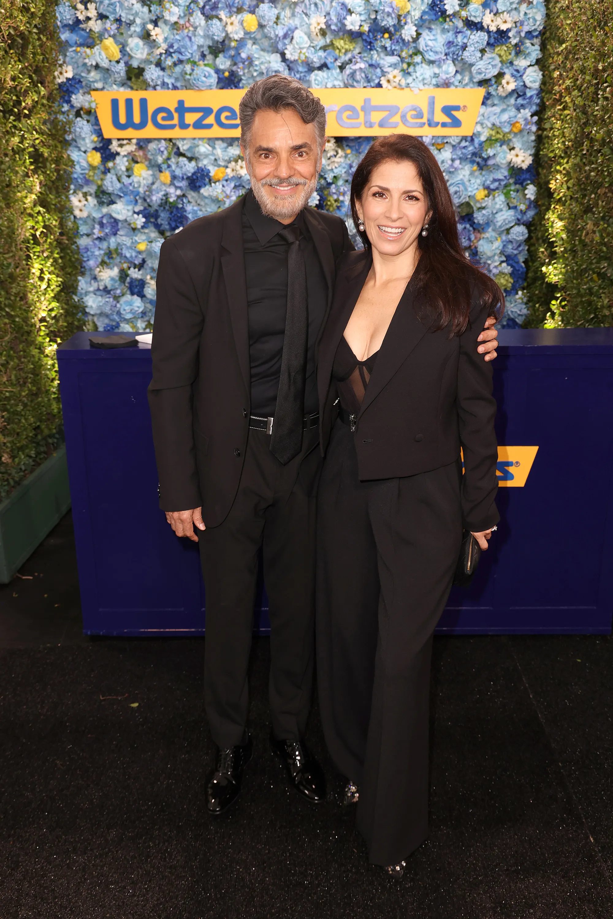 eugenio derbez alejandra rosaldo critics choice awards.jpg
